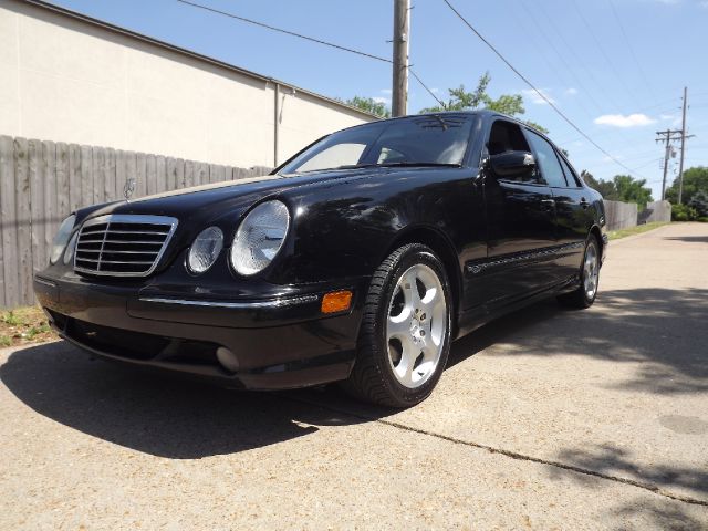2000 Mercedes-Benz E-Class Scion XB