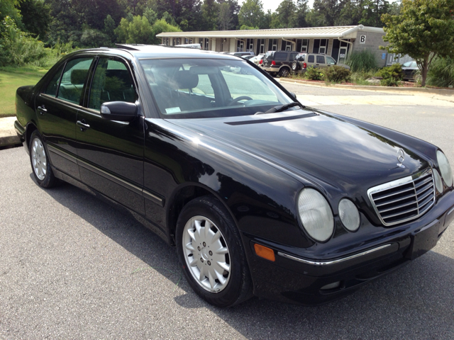 2000 Mercedes-Benz E-Class SXT