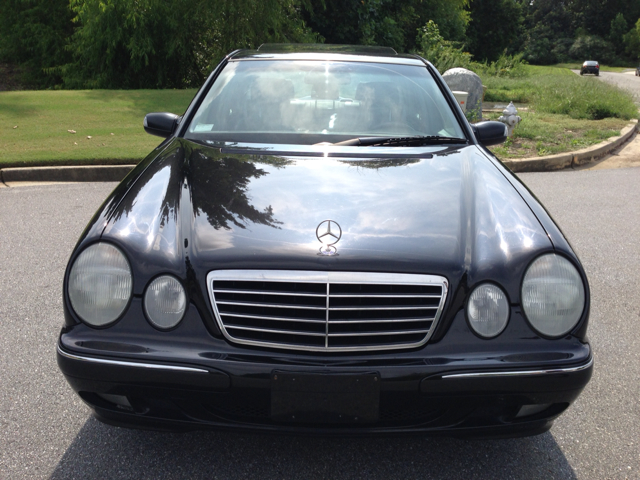 2000 Mercedes-Benz E-Class SXT