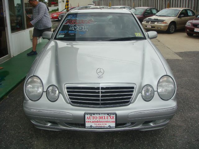 2000 Mercedes-Benz E-Class SXT