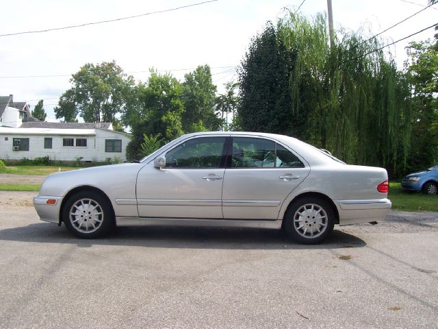 2001 Mercedes-Benz E-Class SXT