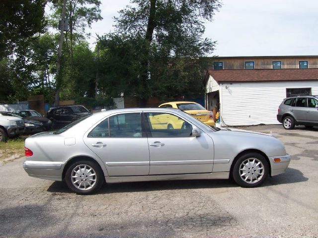 2001 Mercedes-Benz E-Class SXT
