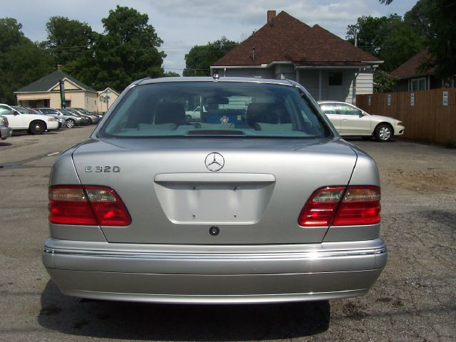 2001 Mercedes-Benz E-Class SXT