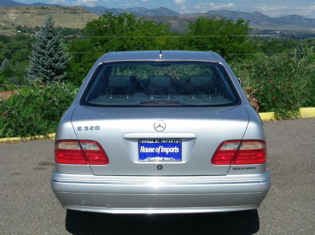 2001 Mercedes-Benz E-Class SXT