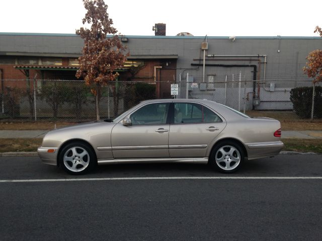 2001 Mercedes-Benz E-Class Scion XB