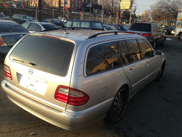 2001 Mercedes-Benz E-Class SXT