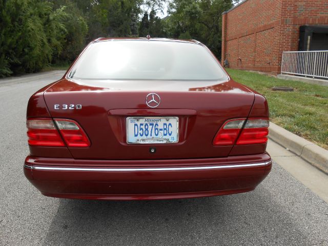 2001 Mercedes-Benz E-Class SXT