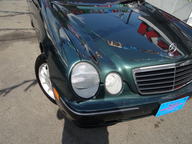 2001 Mercedes-Benz E-Class SXT