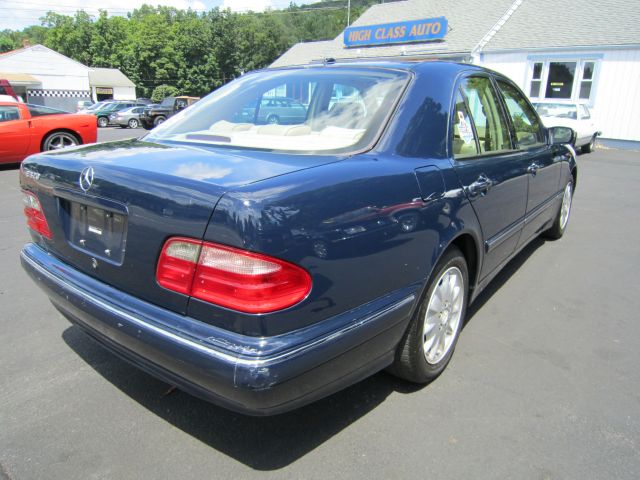 2001 Mercedes-Benz E-Class SXT