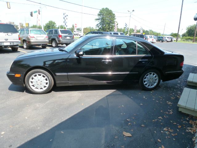 2001 Mercedes-Benz E-Class SXT