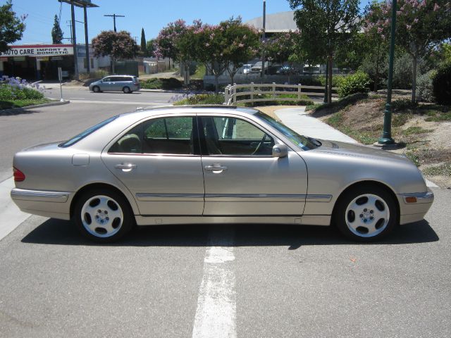 2001 Mercedes-Benz E-Class Scion XB