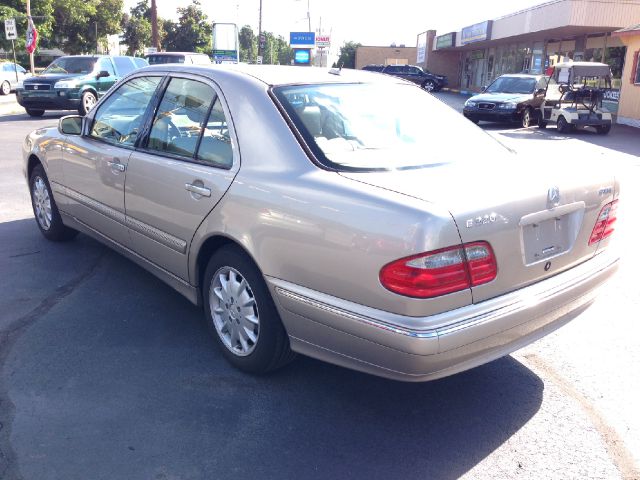 2001 Mercedes-Benz E-Class SXT