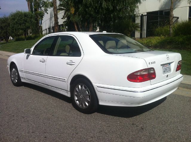 2001 Mercedes-Benz E-Class SXT