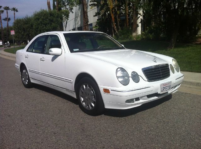 2001 Mercedes-Benz E-Class SXT