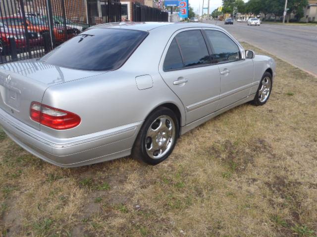 2001 Mercedes-Benz E-Class Base
