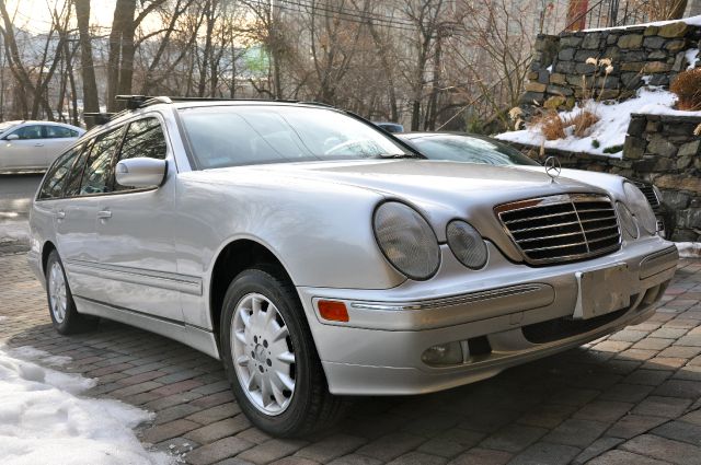 2001 Mercedes-Benz E-Class SXT