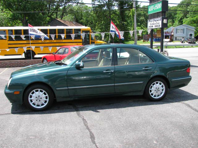 2001 Mercedes-Benz E-Class SXT