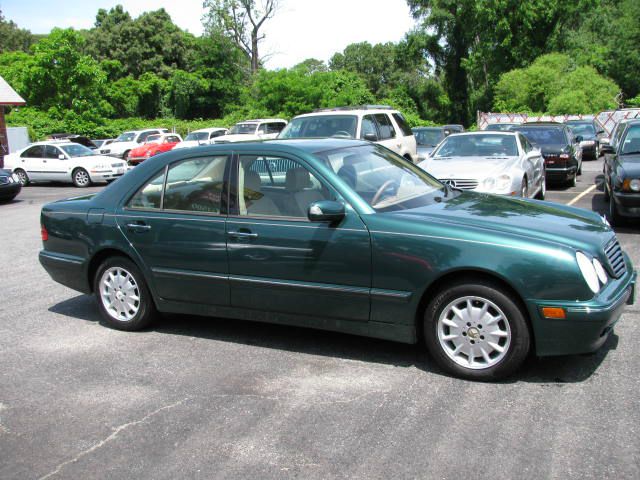 2001 Mercedes-Benz E-Class SXT
