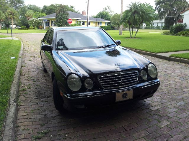 2001 Mercedes-Benz E-Class SXT