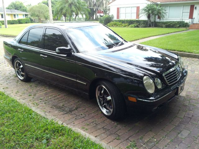 2001 Mercedes-Benz E-Class SXT