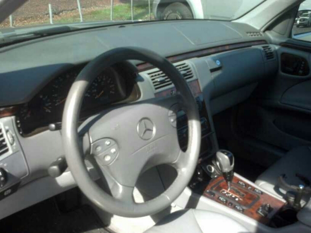 2001 Mercedes-Benz E-Class SXT