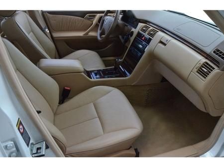 2001 Mercedes-Benz E-Class SXT