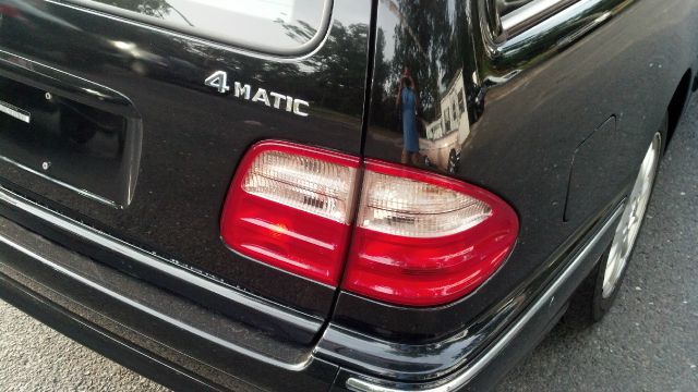 2002 Mercedes-Benz E-Class SXT