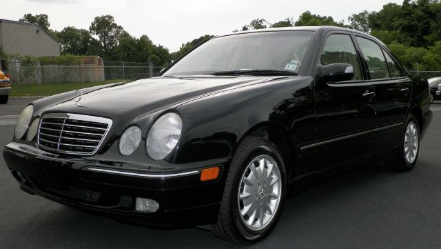 2002 Mercedes-Benz E-Class 750li Xdrive 1-ownerawdnavigation Sedan