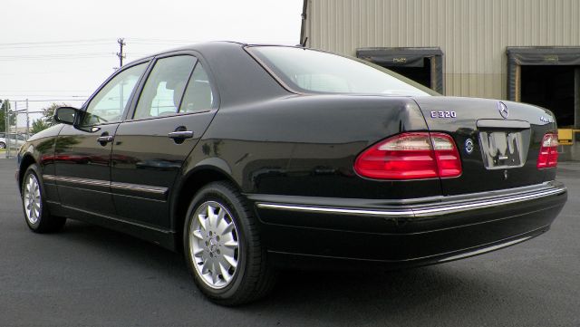 2002 Mercedes-Benz E-Class 750li Xdrive 1-ownerawdnavigation Sedan