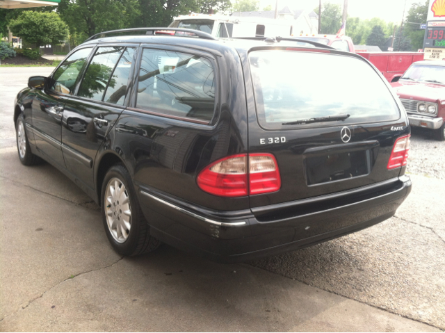 2003 Mercedes-Benz E-Class SXT