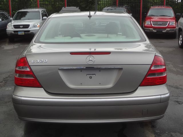 2003 Mercedes-Benz E-Class SXT