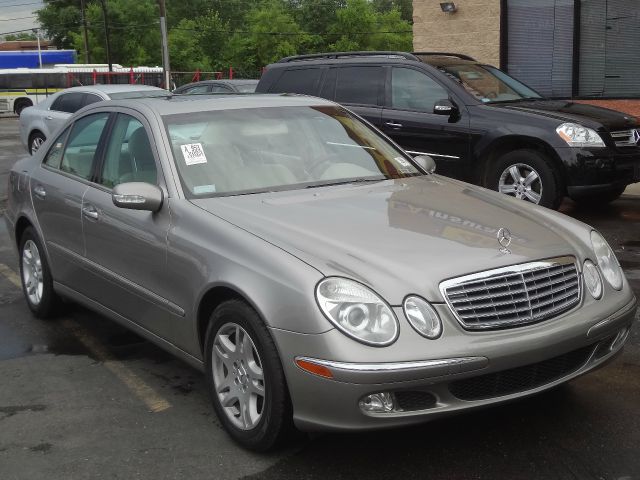 2003 Mercedes-Benz E-Class SXT