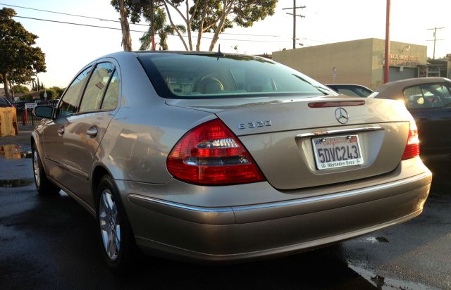 2003 Mercedes-Benz E-Class SXT