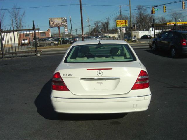 2003 Mercedes-Benz E-Class SXT