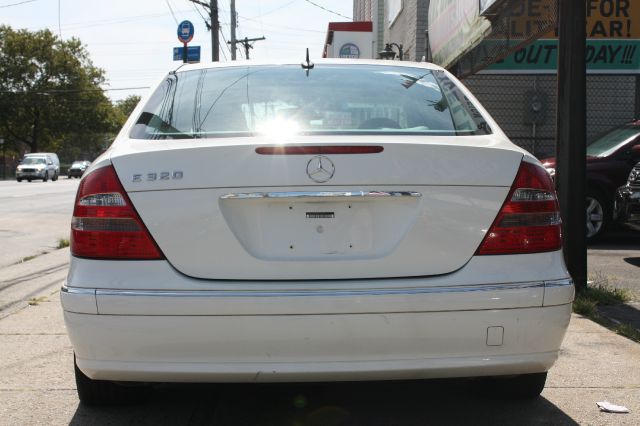 2003 Mercedes-Benz E-Class SXT