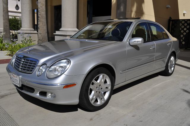 2003 Mercedes-Benz E-Class SLT W/ Hemi