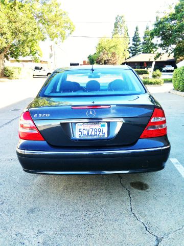 2003 Mercedes-Benz E-Class SXT