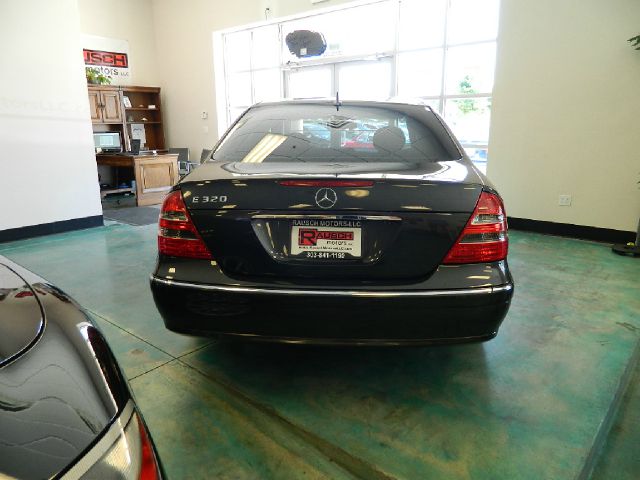 2004 Mercedes-Benz E-Class 2WD Supercrew 139 XLT