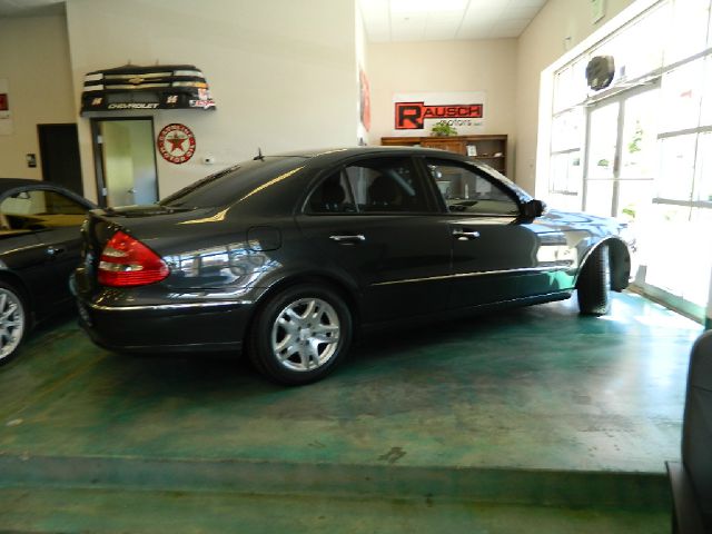 2004 Mercedes-Benz E-Class 2WD Supercrew 139 XLT