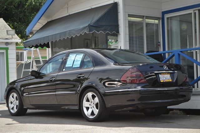 2004 Mercedes-Benz E-Class LS Flex Fuel 4x4 This Is One Of Our Best Bargains