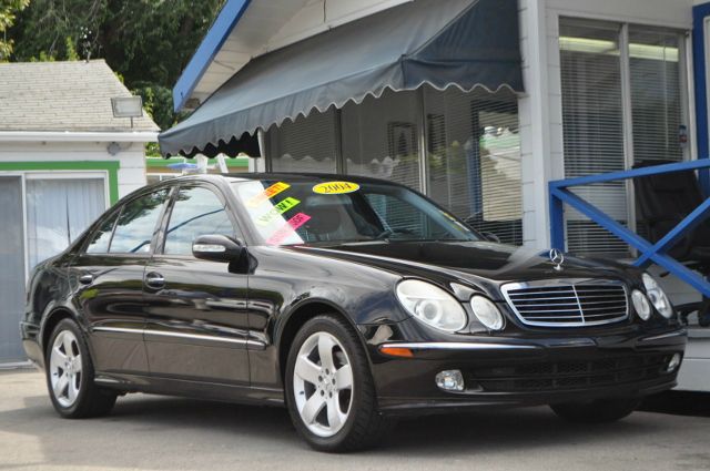 2004 Mercedes-Benz E-Class LS Flex Fuel 4x4 This Is One Of Our Best Bargains