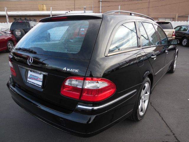 2004 Mercedes-Benz E-Class Doublecab V8