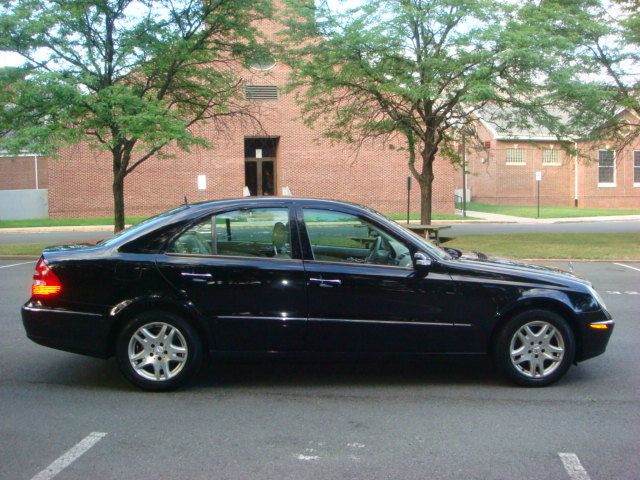 2004 Mercedes-Benz E-Class SXT