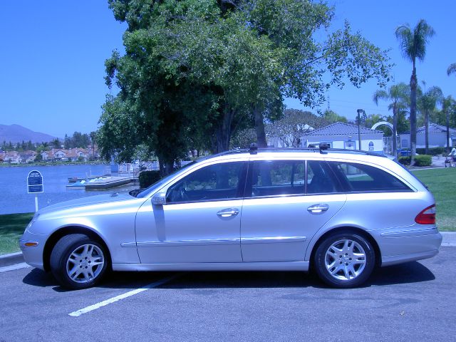 2004 Mercedes-Benz E-Class SXT