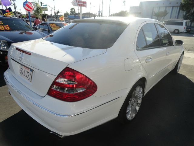 2004 Mercedes-Benz E-Class SXT
