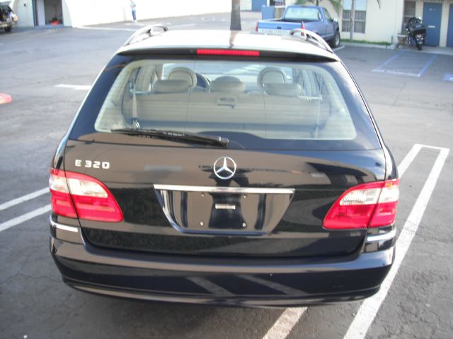 2004 Mercedes-Benz E-Class SXT