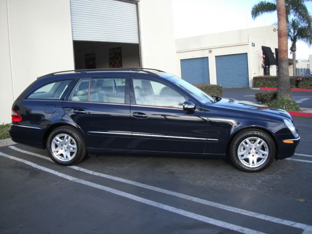 2004 Mercedes-Benz E-Class SXT