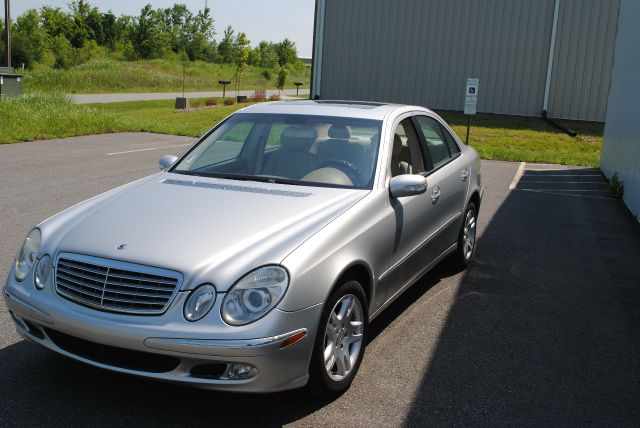 2004 Mercedes-Benz E-Class SXT