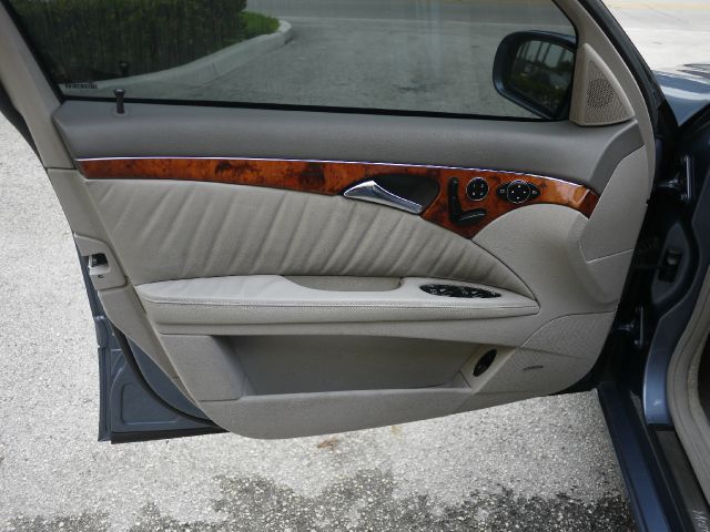 2004 Mercedes-Benz E-Class SXT