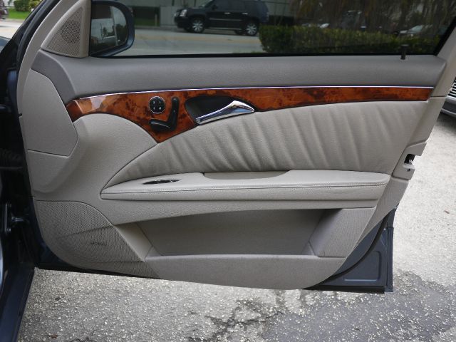 2004 Mercedes-Benz E-Class SXT